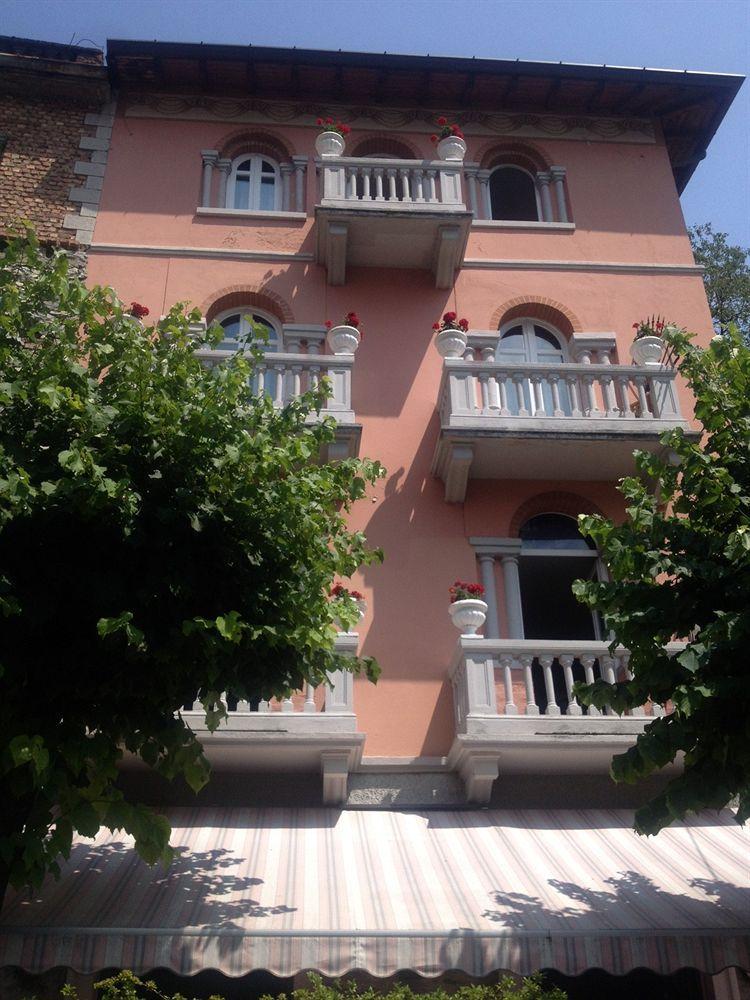 Briisa De Ness Hotel Nesso Exterior photo