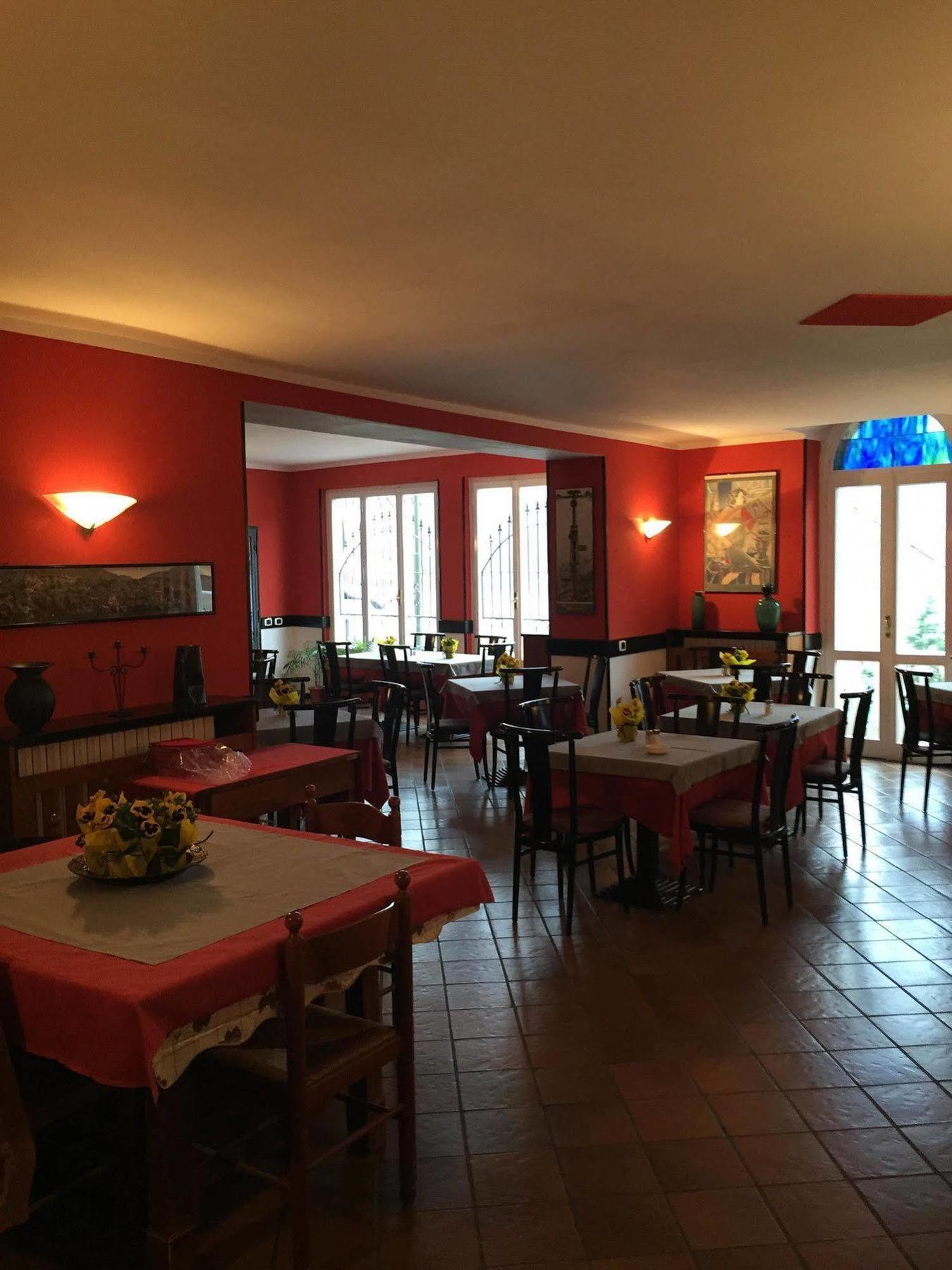 Briisa De Ness Hotel Nesso Exterior photo